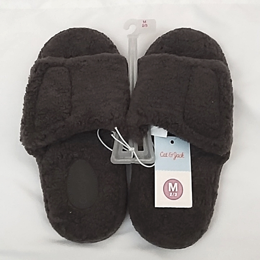 NWT C&J Boys' Slippers Sz 2/3